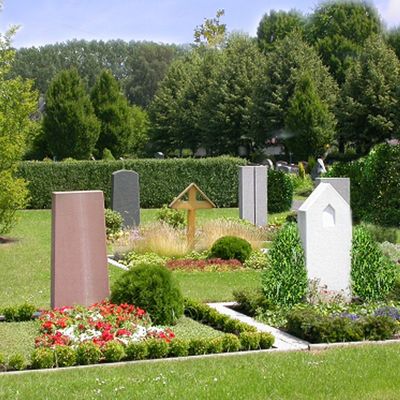Friedhof - Mustergräber