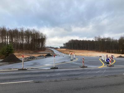 Bild vergrößern: Die neue Umgehungsstraße von der Niederrheinischen STraße Blickrichtung Gewerbegebiet Nord Ost