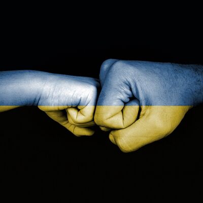 Ukraine Hilfe fist-bump